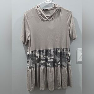NWOT Blumin Camo Top - Large